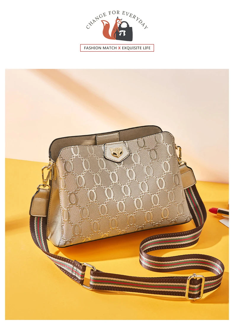 Bolsa de Ombro Nimeria Dourada